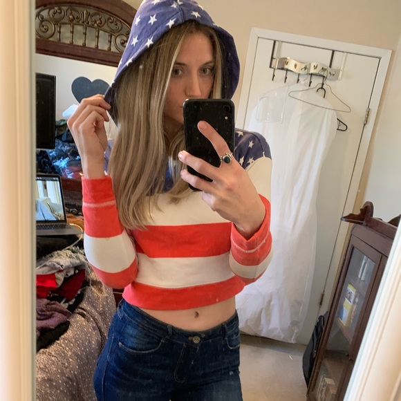 Forever 21 Sweaters - 4/$20 Forever 21 American Flag cropped Hoodie